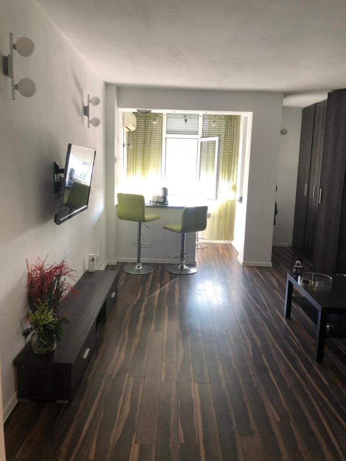 Open Space Mini Craiovei Питешти Экстерьер фото